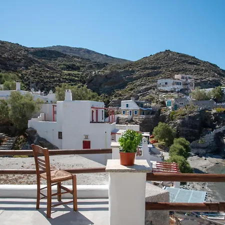 Aegean Whisper Koumelas Mamádhos