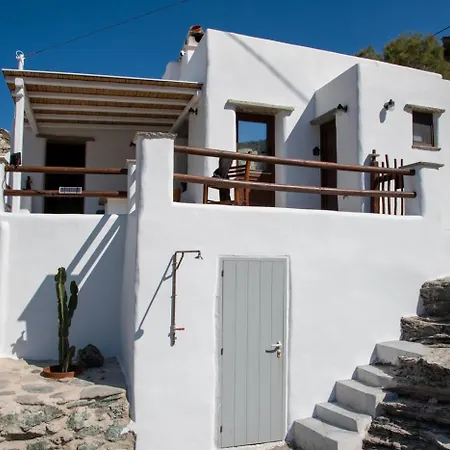 Aegean Whisper Koumelas Mamádhos