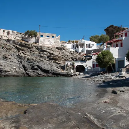 Aegean Whisper Koumelas Mamádhos